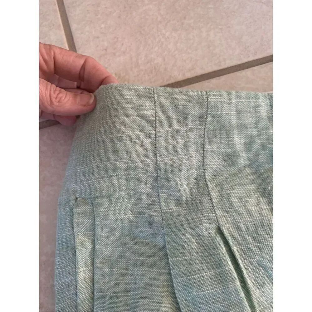 Violets & Roses Linen Crop Pants - Picture 8 of 12